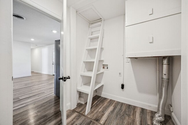 Building Photo - Stylish Renovation + Solar Savings in Prime Location