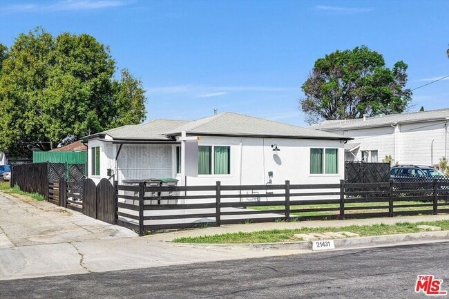 Building Photo - 21431 Moneta Ave