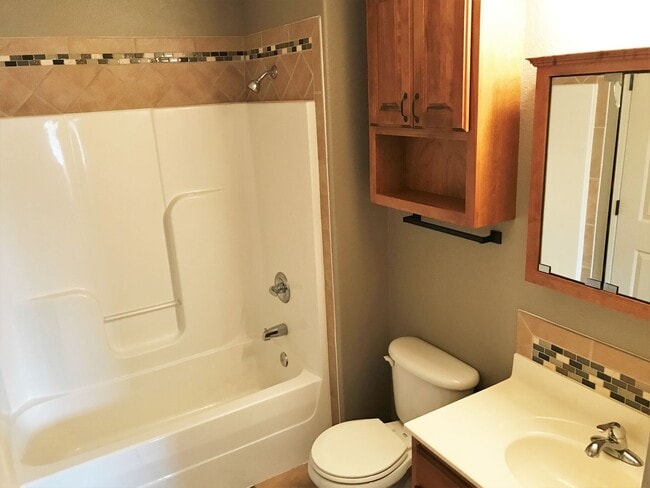 Building Photo - 3D Tour Available - 1-Car Garage + Back Patio + LVT Flooring! Available July 3rd!