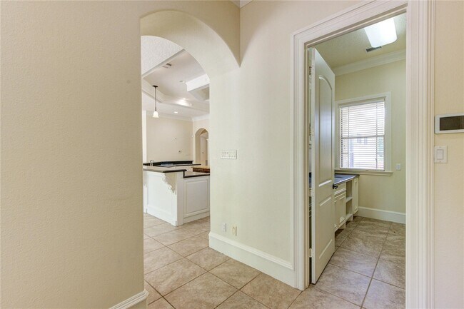 Building Photo - 4011 Westerdale Dr