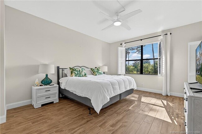 Building Photo - 13438 Harbour Ridge Blvd