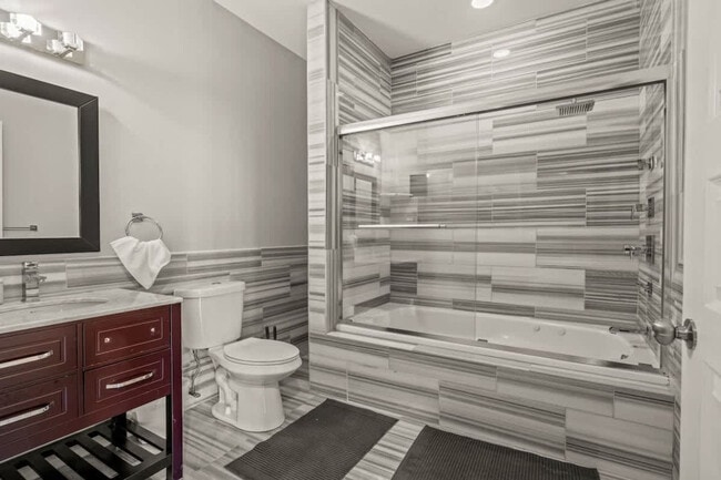 Building Photo - 1421 N 5th St