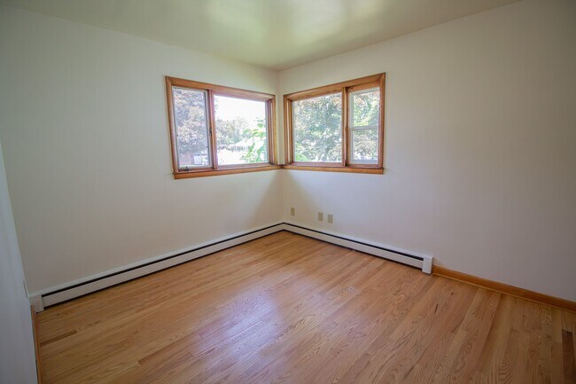 Building Photo - 59 Parkwood Dr