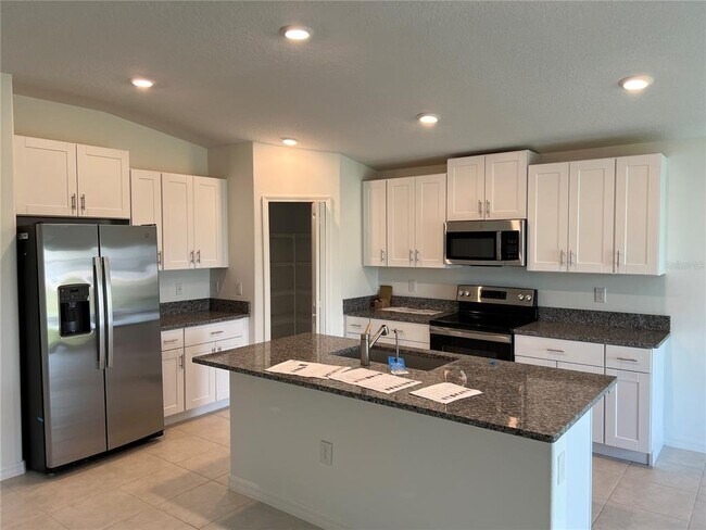 Building Photo - 12796 Weston Oaks Ln