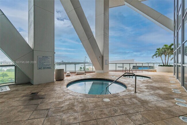 Building Photo - 888 Biscayne Blvd