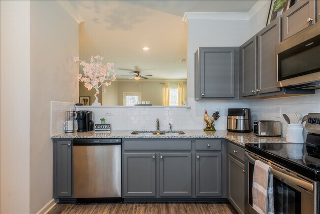 Building Photo - 2514 Piering Dr