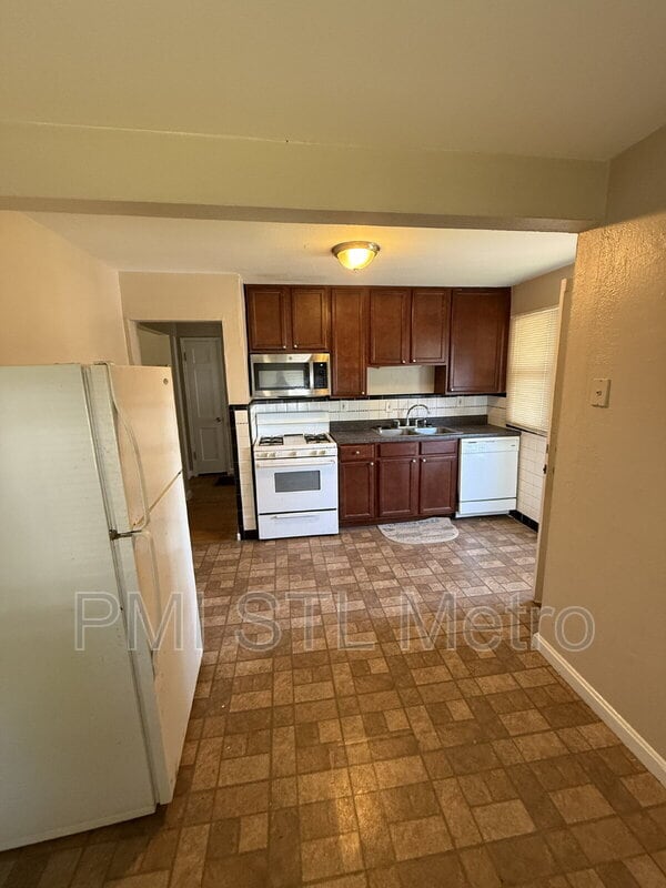 Building Photo - 10188 Newbold Dr