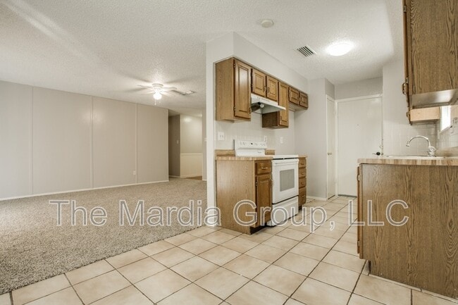 Building Photo - 1433 Virgie Joe Dr