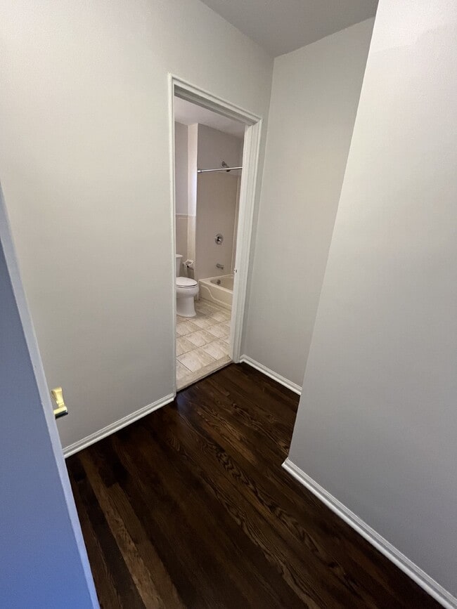 Building Photo - "Chic 1-Bedroom Condo Oasis with Granite Touches & Gleaming Hardwood Floors in Verona!"