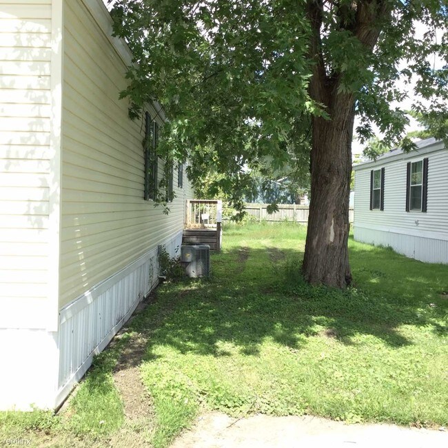Building Photo - 7441 Chinook Cir