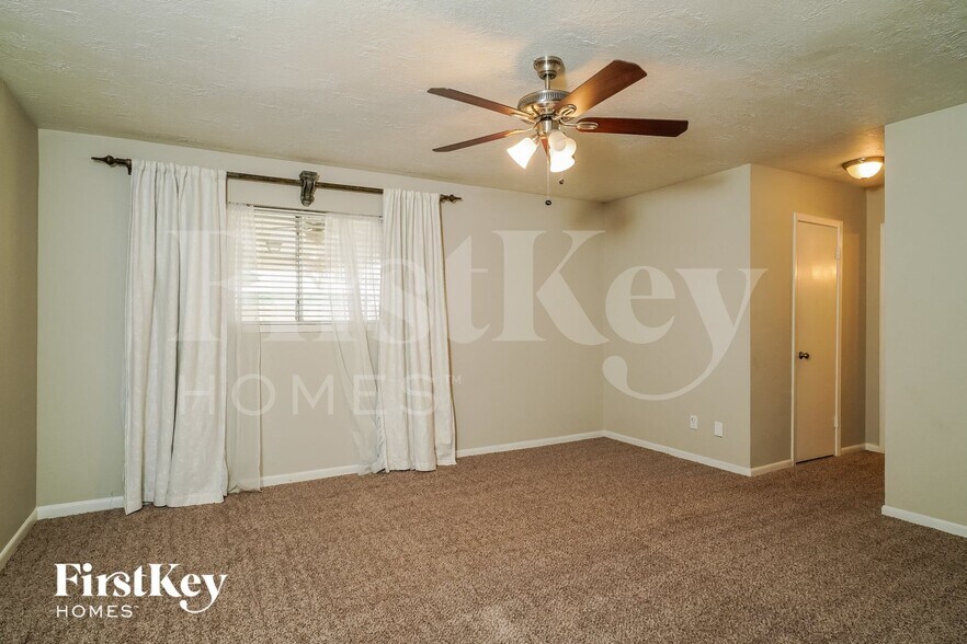 Building Photo - 4611 White Cloud Ln