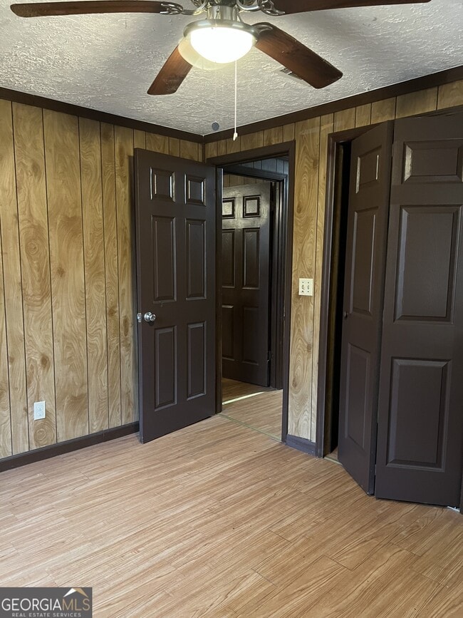 Building Photo - 1993 Smokey Rd