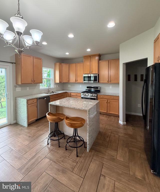 Building Photo - 9411 Wood Creek Cir