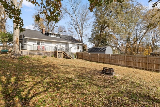 Building Photo - 207 Culberson Ave