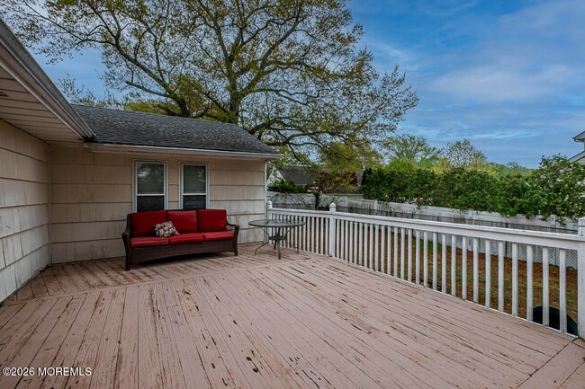 Building Photo - 614 Dow Ave