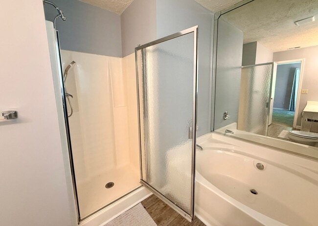 Building Photo - 3 Bed 2.5 Bath Hampton Home!