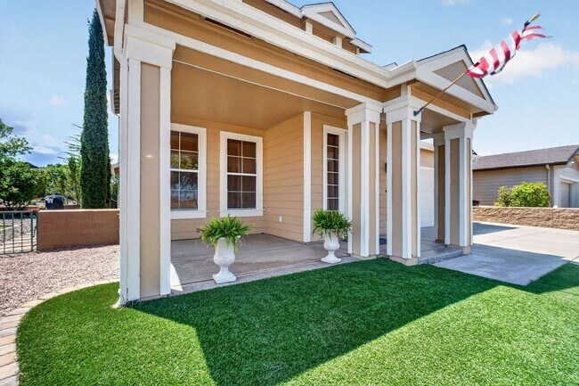 Building Photo - Amazing 5-Bedroom, 2.5-Bath Two Story Home in Stoneridge, PV
