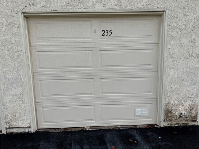 Building Photo - 26162 Sanz