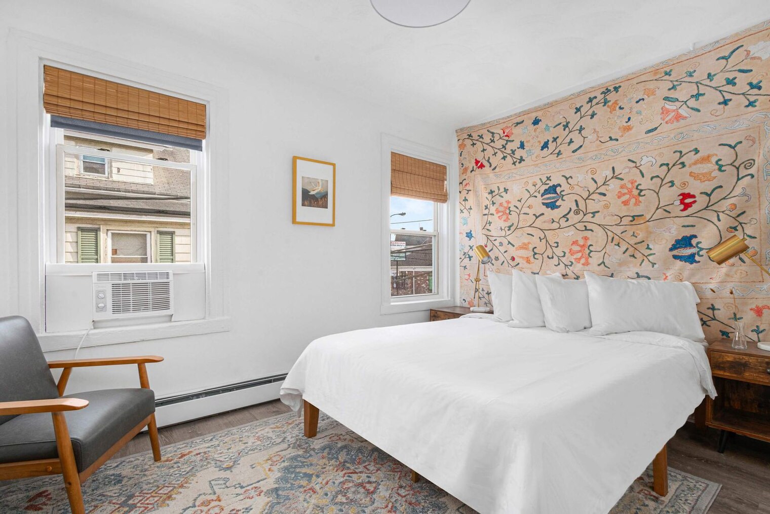 Building Photo - 136 Main St