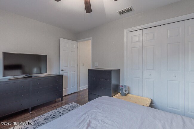 Building Photo - 12041 Wren Hollow Ct