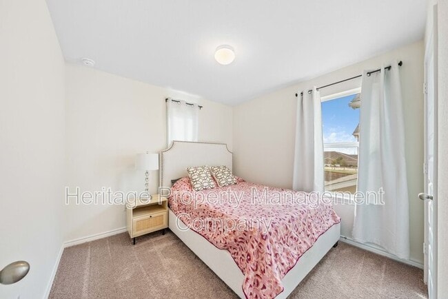 Building Photo - 10643 Military Dr W