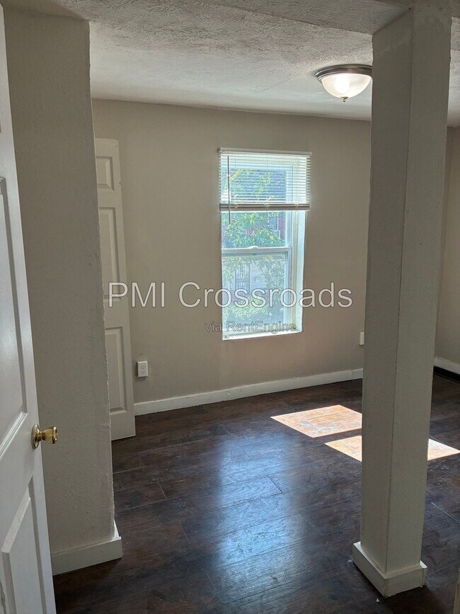 Building Photo - 2163 E 84th St