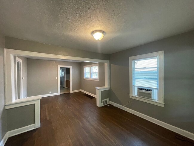 Building Photo - Available Now, 2 Bed 1 Bath Home off 71 HWY