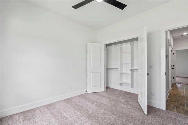 Building Photo - 110 N Banner Ave