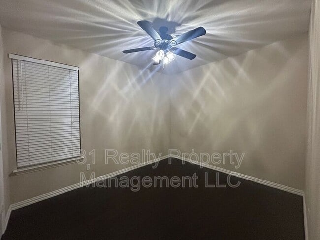 Building Photo - 10228 Ashburn Dr