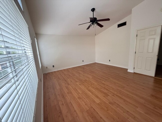 Building Photo - 3012 E Hermosa Vista Dr