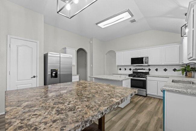 Building Photo - 9606 Babbling Spring Ct