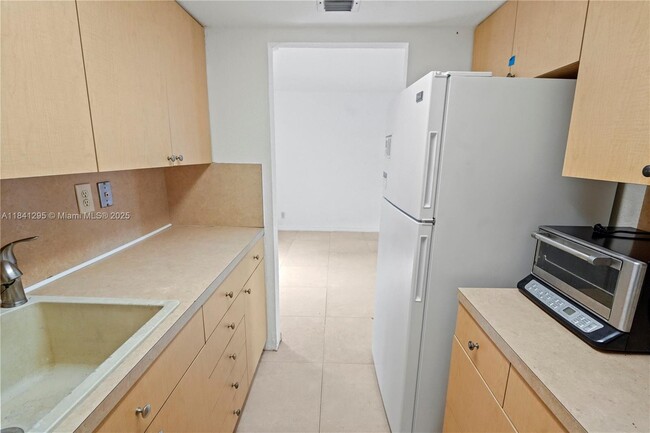 Building Photo - 2213 NW 55th Terrace