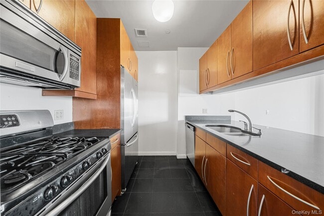 Building Photo - 380 Malcolm X Blvd