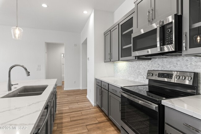 Building Photo - 30732 S Osprey Dr