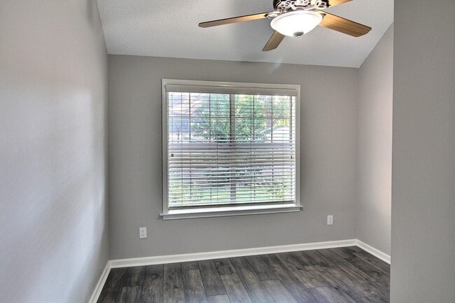 Building Photo - 244 Saybrook Cove