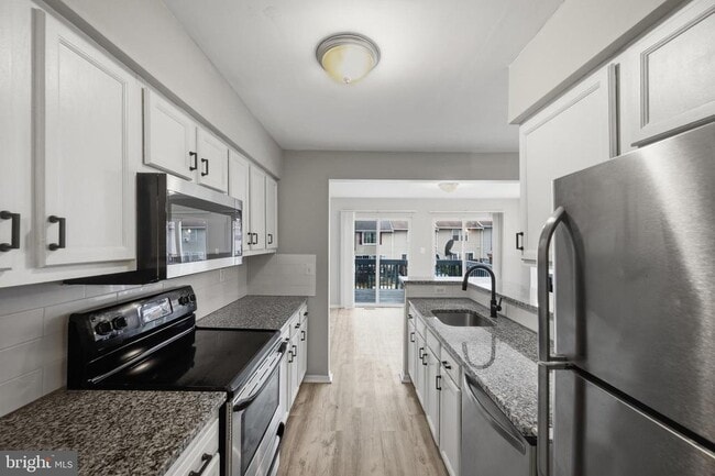 Building Photo - 40 Cobber Ln