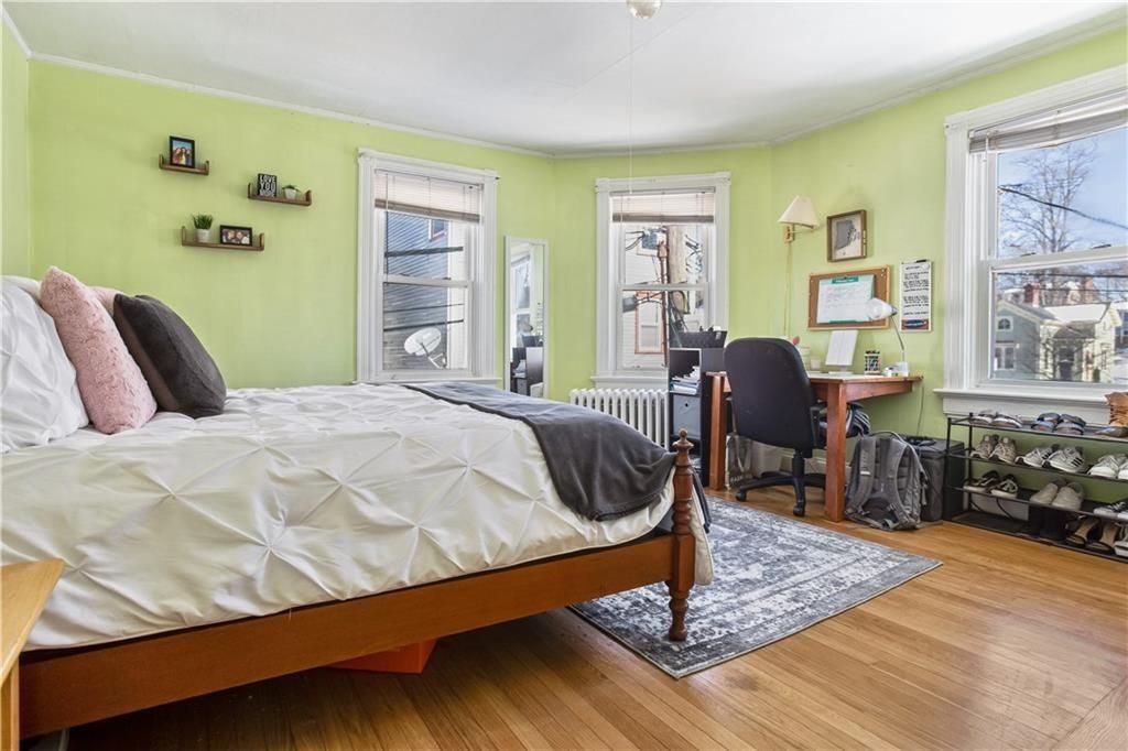 Building Photo - 35 Brewer St