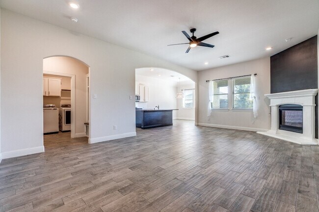 Building Photo - 6224 Cheshire St