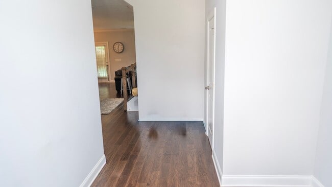 Building Photo - Almost new 4 bedroom 2.5 bathroom just off...