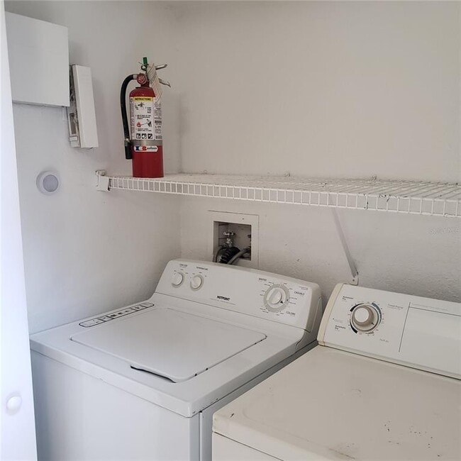 Building Photo - 5016 Sunridge Palms Dr