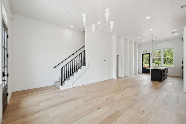Building Photo - The White Workroom in The Heart of Selah