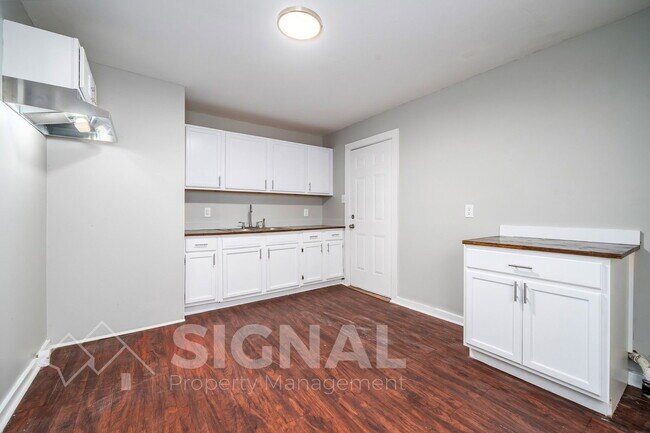 Building Photo - 5832 Court Q