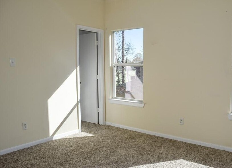 Building Photo - 13396 Teel Rd