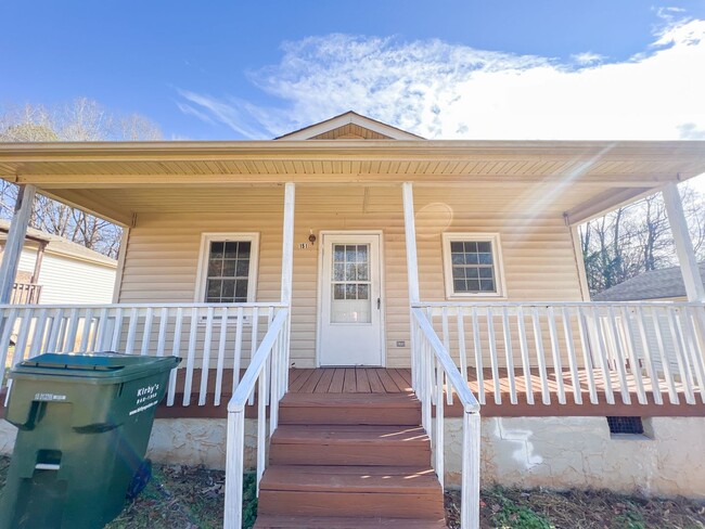 Building Photo - Your Next Home in Greer Freshly Remodeled!