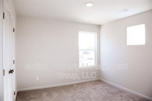 Building Photo - 19 Springwood Ln