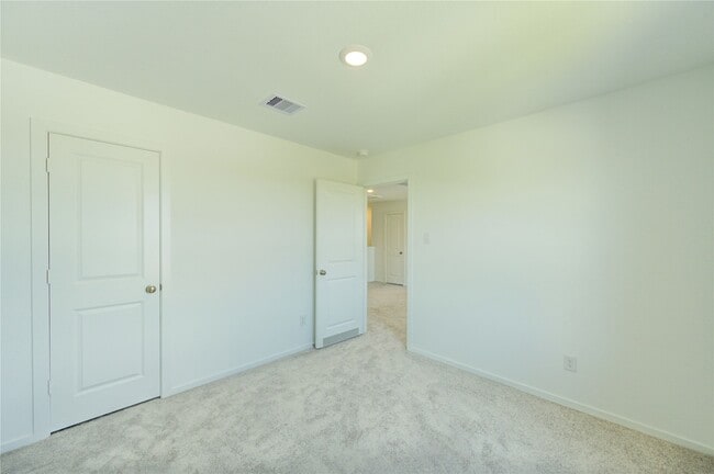 Building Photo - 1602 Birch Wood Dr