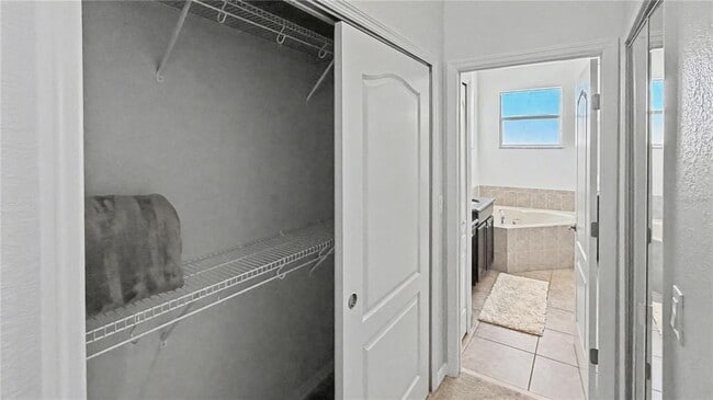 Building Photo - 6673 Helmsley Cir