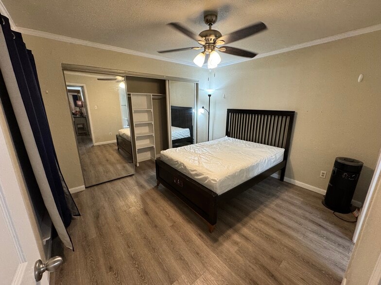 Guest Bedroom (2) - 356 W Harwood Rd