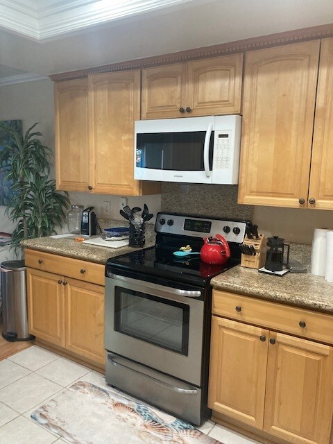 Building Photo - 3033 Via Vista