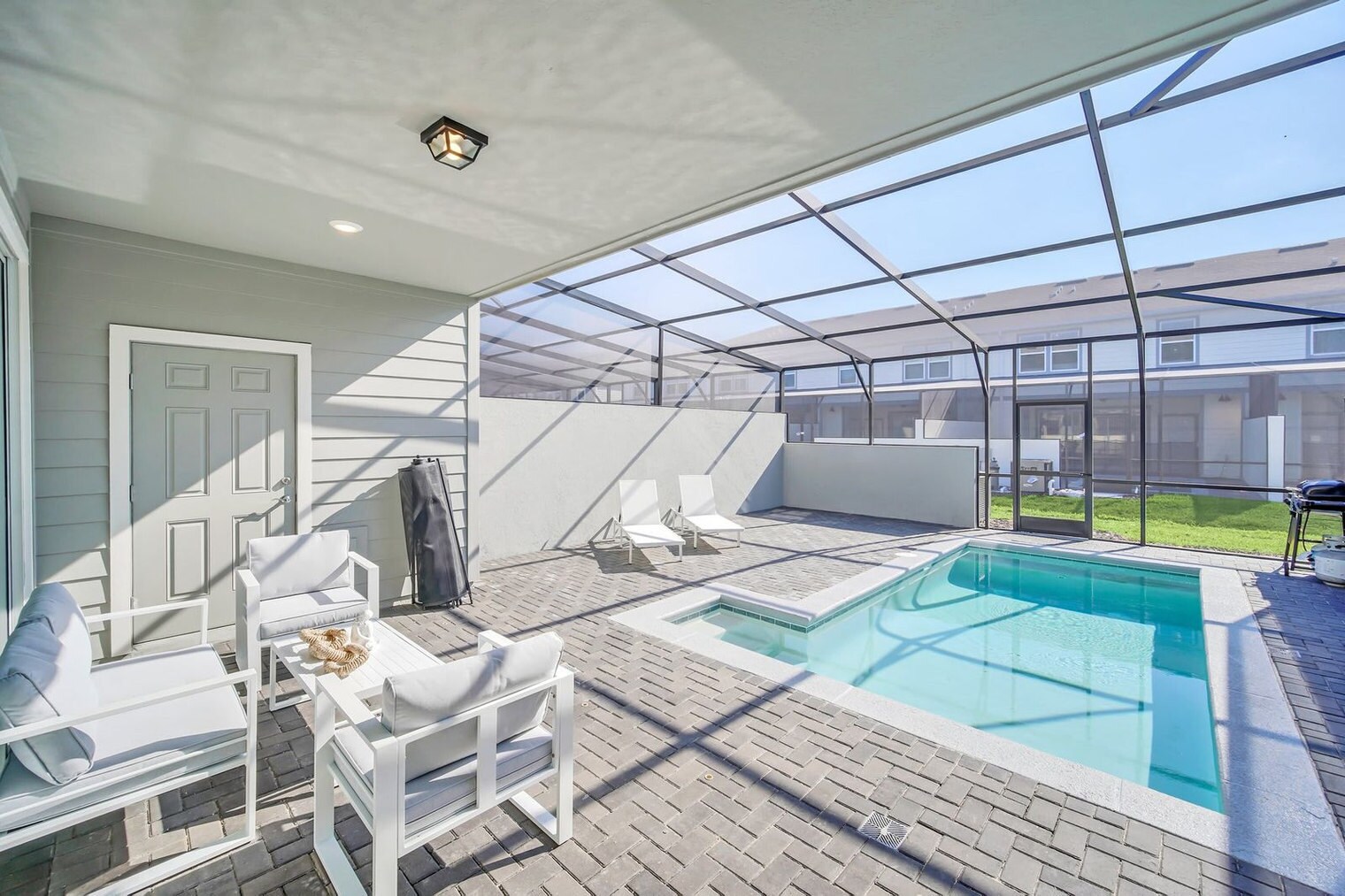 Building Photo - 4042 Lana Ave